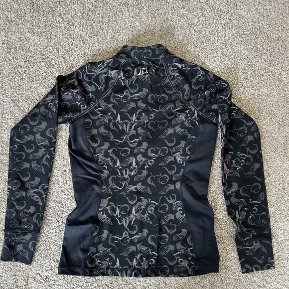 Skirt Sports 1/4 zip pullover athletic top. Thick. Designed in Boulder CO. EUC - Picture 5 of 11